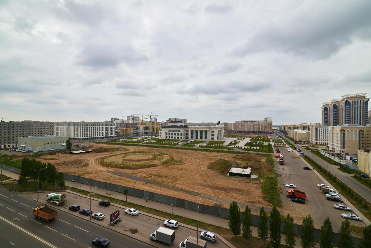Квартира В Самом Центре Столицы Казахстана Lägenhet Astana Exteriör bild